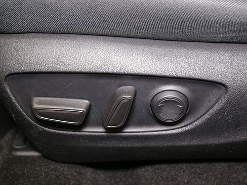 Used 2022 Toyota RAV4 XLE image 42