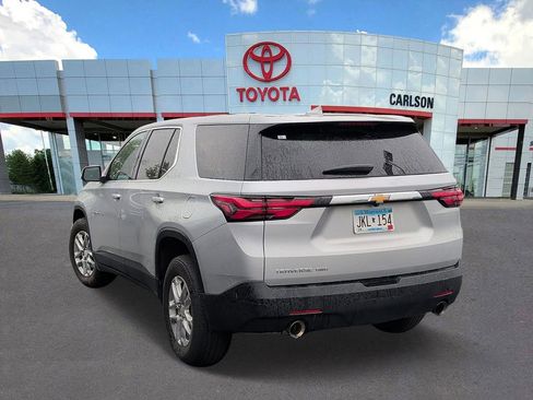 Used 2022 Chevrolet Traverse LS AWD/4WD image 2
