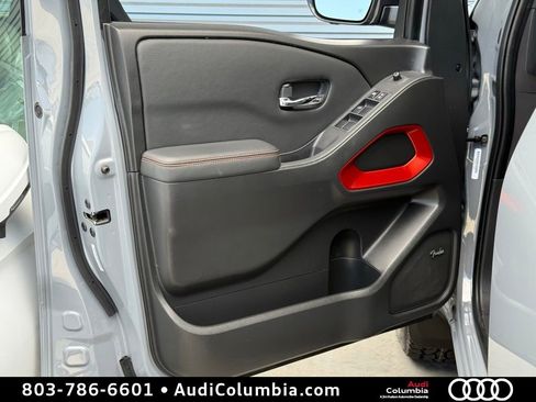 Used 2023 Nissan Frontier PRO-4X w/ Pro-4X Premium Package AWD/4WD image 18