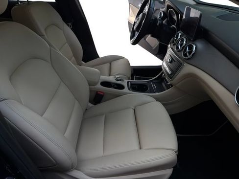 Used 2018 Mercedes-Benz GLA 250 image 16