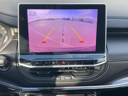 Used 2022 Jeep Compass Altitude w/ Sun and Sound Group image 24