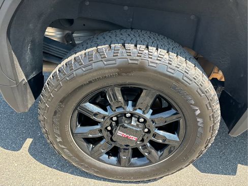 Used 2024 GMC Sierra 2500 AT4 w/ AT4 Premium Plus Package image 34