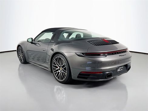 Used 2024 Porsche 911 Targa 4S image 3