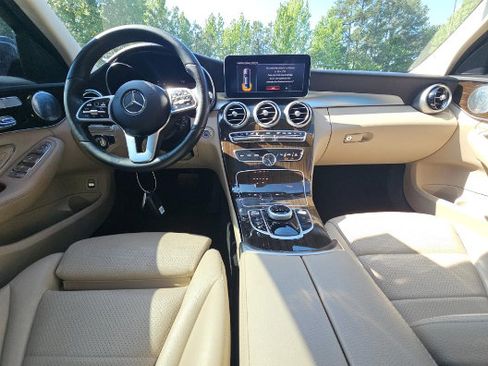 Used 2020 Mercedes-Benz C 300 Sedan w/ Premium Package image 4