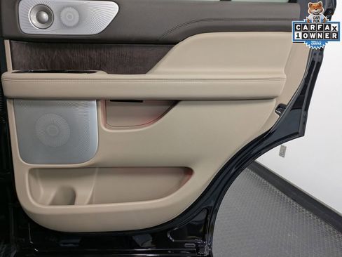 Certified 2022 Lincoln Navigator Reserve AWD/4WD image 24