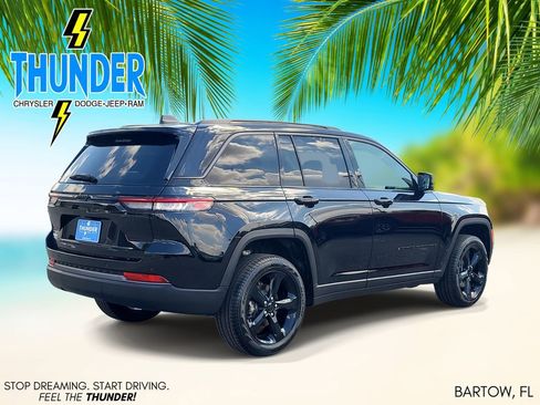 New 2026 Jeep Grand Cherokee Limited w/ Limited Altitude Package RWD image 4