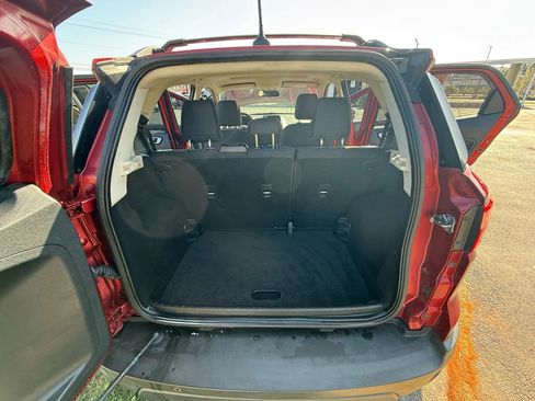 Used 2018 Ford EcoSport SE w/ SE Convenience Package image 16