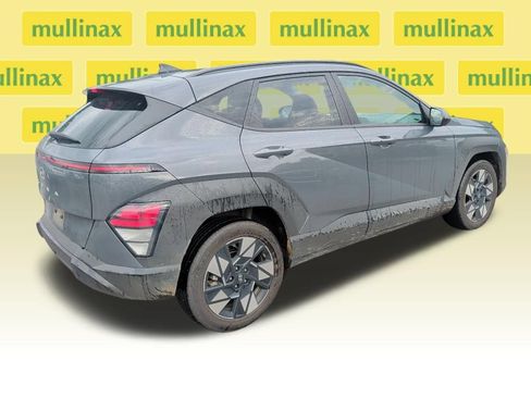 Used 2025 Hyundai Kona SEL FWD image 6