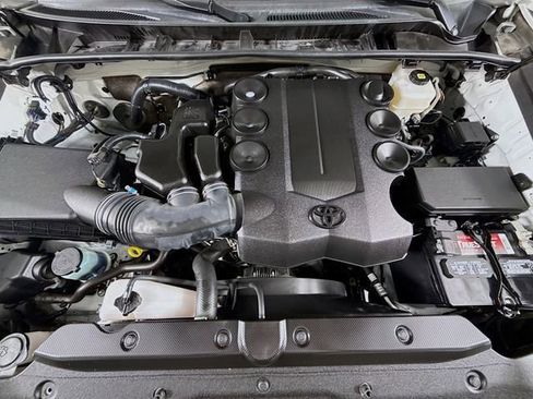 Certified 2023 Toyota 4Runner SR5 Premium w/ Moonroof Package image 31