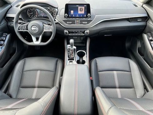 New 2025 Nissan Altima 2.5 SR image 16
