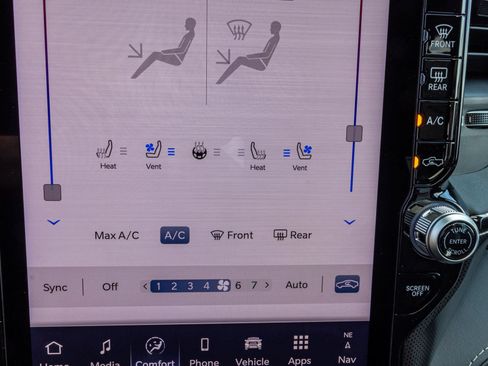 New 2026 RAM 3500 Limited AWD/4WD image 11
