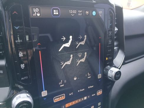 Used 2024 RAM 1500 Big Horn AWD/4WD image 30