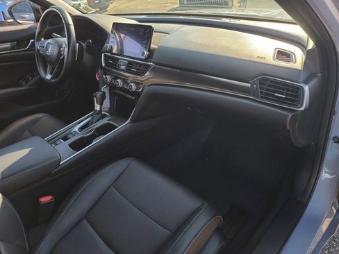 Used 2022 Honda Accord Sport image 2