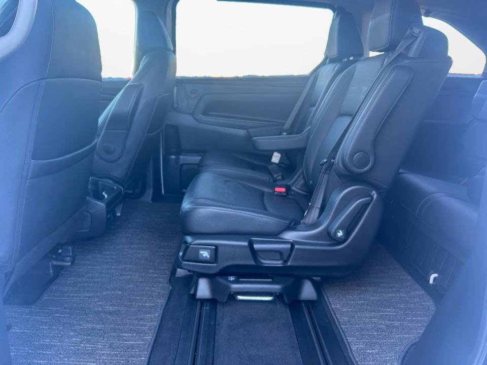 Certified 2024 Honda Odyssey EX-L image 16