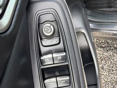 Used 2023 Subaru Forester Limited AWD/4WD image 17