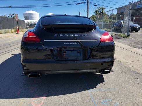 Used 2013 Porsche Panamera 4 image 5