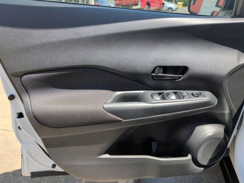 Used 2020 Nissan Kicks S FWD image 9