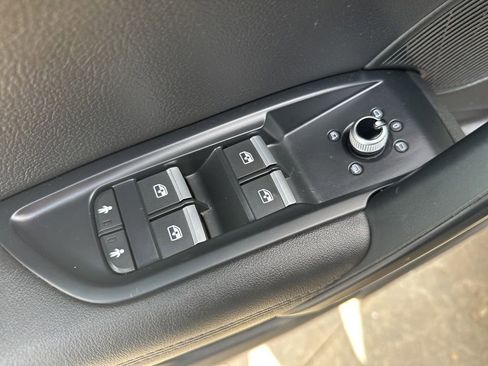 Used 2019 Audi Q5 2.0T Premium Plus w/ Premium Plus Package AWD/4WD image 19