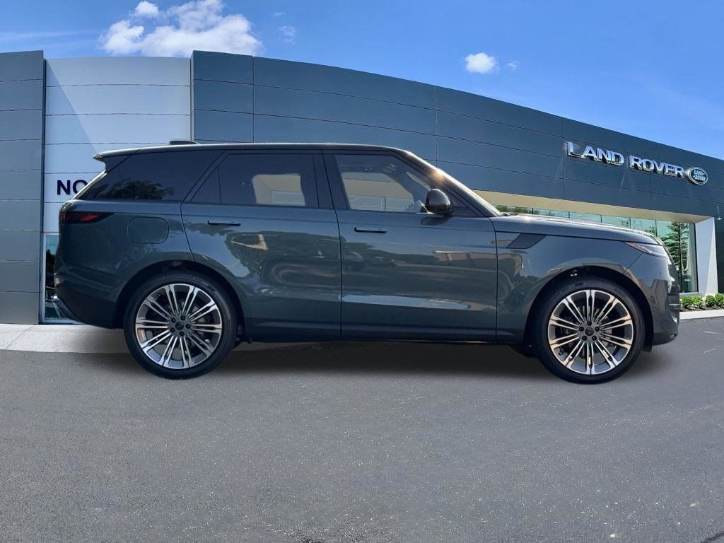 New 2026 Land Rover Range Rover Sport SE AWD/4WD image 4