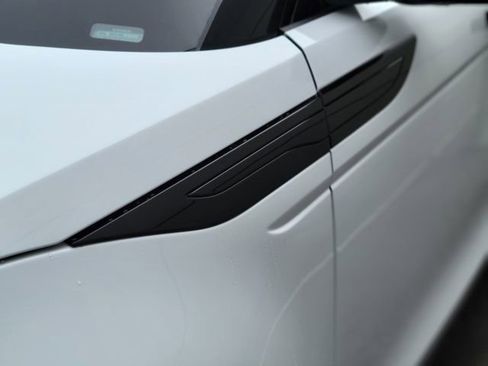 Used 2026 Land Rover Range Rover Evoque S image 40