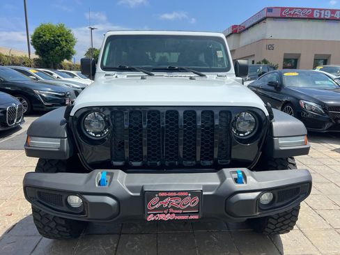 Used 2023 Jeep Wrangler Unlimited w/ Convenience Group AWD/4WD image 2