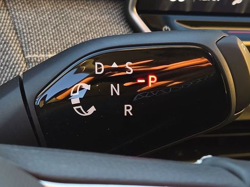 New 2026 Volkswagen Tiguan S image 23