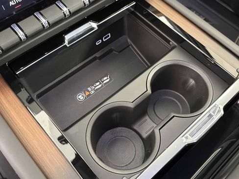 Certified 2026 GMC Yukon Denali w/ Sun & Power Step Package image 35