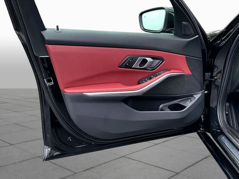 Certified 2025 BMW 330i Sedan RWD image 22