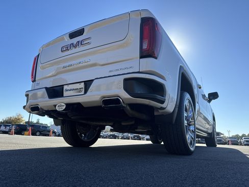 Used 2025 GMC Sierra 1500 Denali w/ Denali Reserve Package image 10