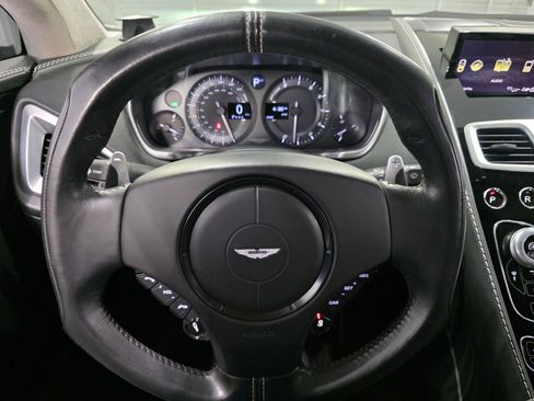 Used 2017 Aston Martin Vanquish Volante RWD image 11