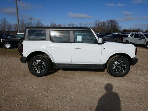 New 2025 Ford Bronco Outer Banks image 3