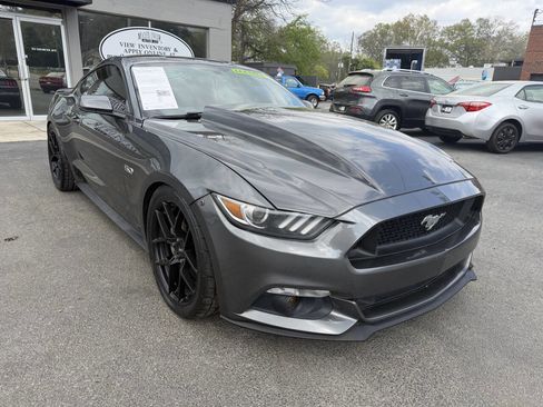 Used 2016 Ford Mustang GT Premium image 12