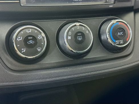 Used 2016 Toyota RAV4 LE image 12