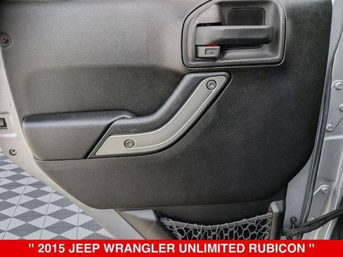 Used 2015 Jeep Wrangler Unlimited Rubicon w/ Connectivity Group AWD/4WD image 24