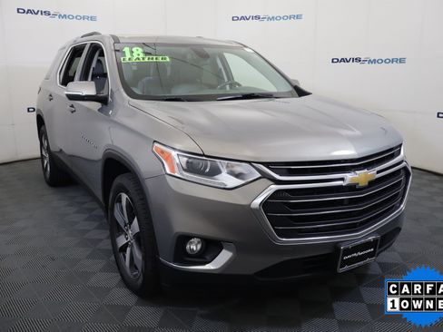 Used 2018 Chevrolet Traverse LT w/ LPO, Floor Liner Package FWD image 3