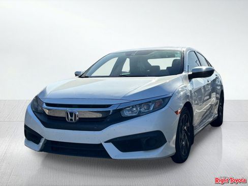 Used 2017 Honda Civic EX image 2