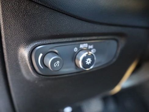 Certified 2022 Chevrolet Equinox LT w/ Driver Convenience Package image 20