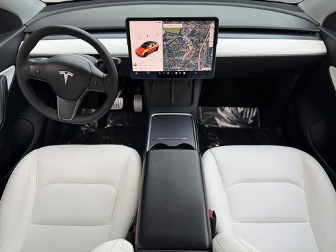 Used 2021 Tesla Model Y Performance image 40