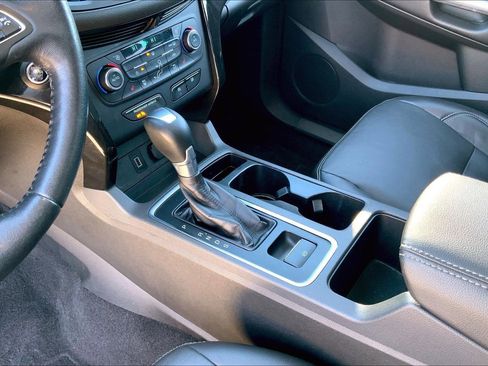 Used 2017 Ford Escape Titanium image 15