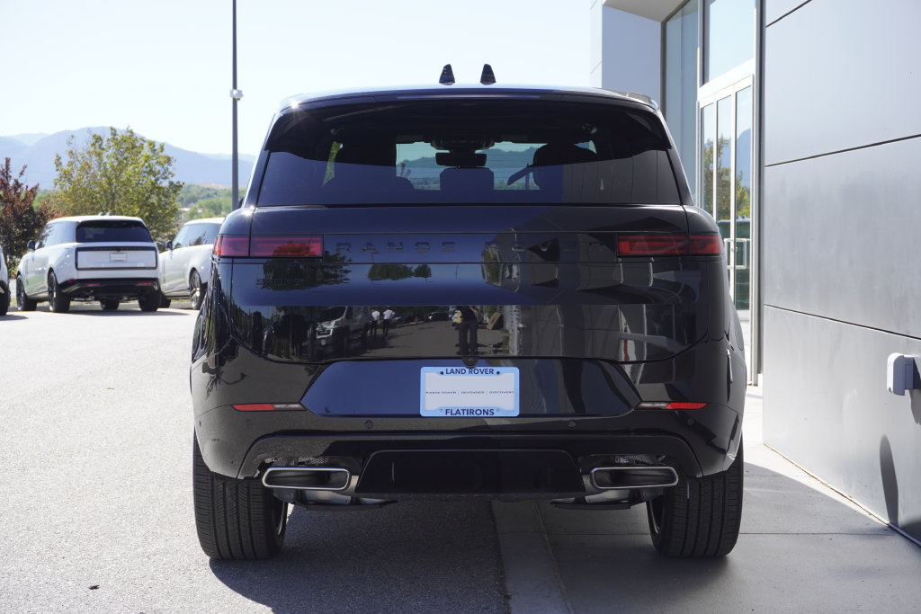 New 2026 Land Rover Range Rover Sport Dynamic SE AWD/4WD image 6