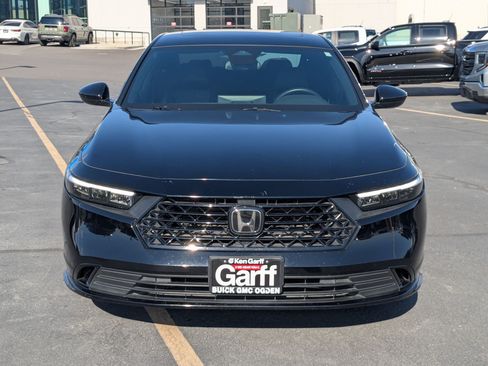 Used 2023 Honda Accord Sport image 9