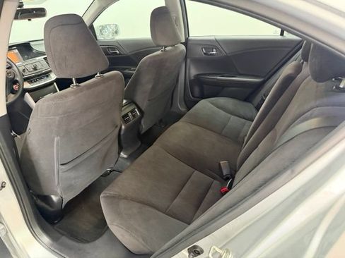 Used 2015 Honda Accord EX image 36