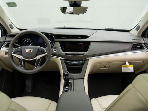 New 2026 Cadillac XT5 Premium Luxury image 10
