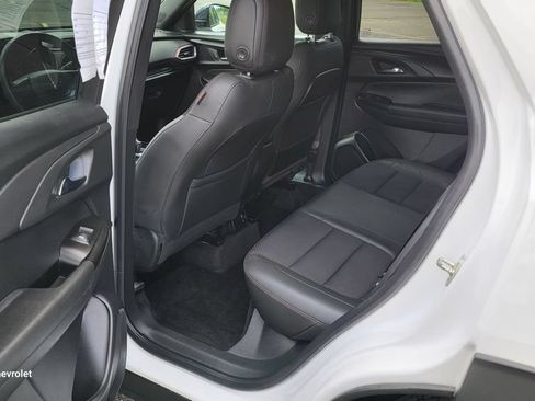 Used 2021 Chevrolet TrailBlazer RS w/ Convenience Package FWD image 25