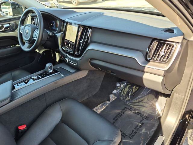 Used 2025 Volvo XC60 B5 Core w/ Protection Package Premier AWD/4WD image 26
