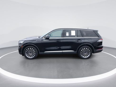 Used 2023 Lincoln Aviator AWD w/ Premium Package image 5