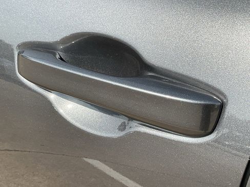 Used 2025 Honda HR-V LX image 10