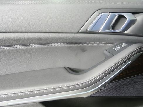 Used 2021 BMW X5 xDrive40i w/ Convenience Package image 14