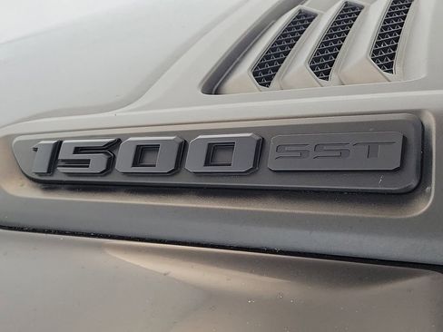 Used 2025 RAM 1500 Laramie w/ Night Edition AWD/4WD image 7