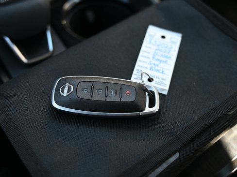 Used 2023 Nissan Rogue SV FWD image 26